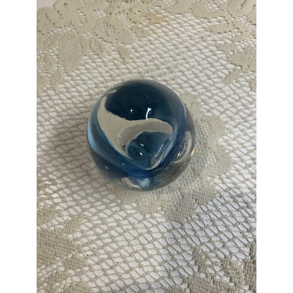 Vintage Blue & Clear Art Glass Heavy Weight Egg Shaped Paperweight Signed - Picture 6 of 10